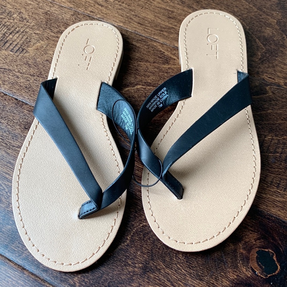 NWT LOFT Black Thong Sandals Size 7